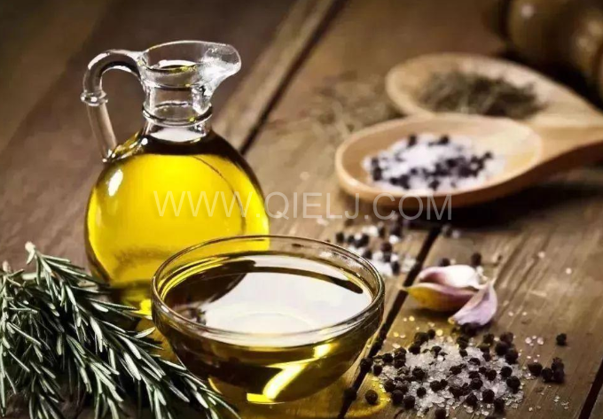 怎樣健康的選擇食用油？企鵝糧油機(jī)械為您簡(jiǎn)單講述(圖1)