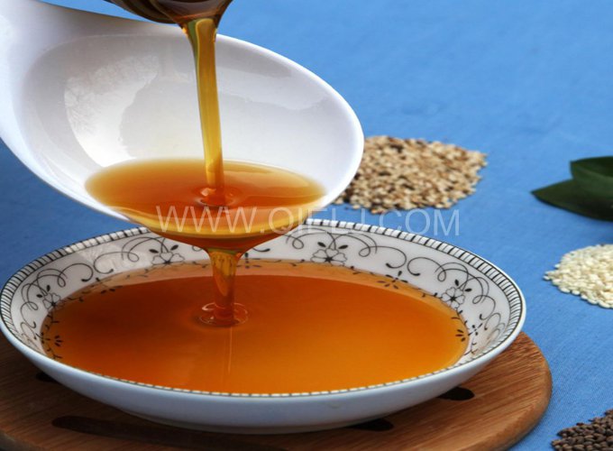 芝麻油提取加工，企鵝糧油機(jī)械生產(chǎn)色香味俱佳的油脂(圖1)